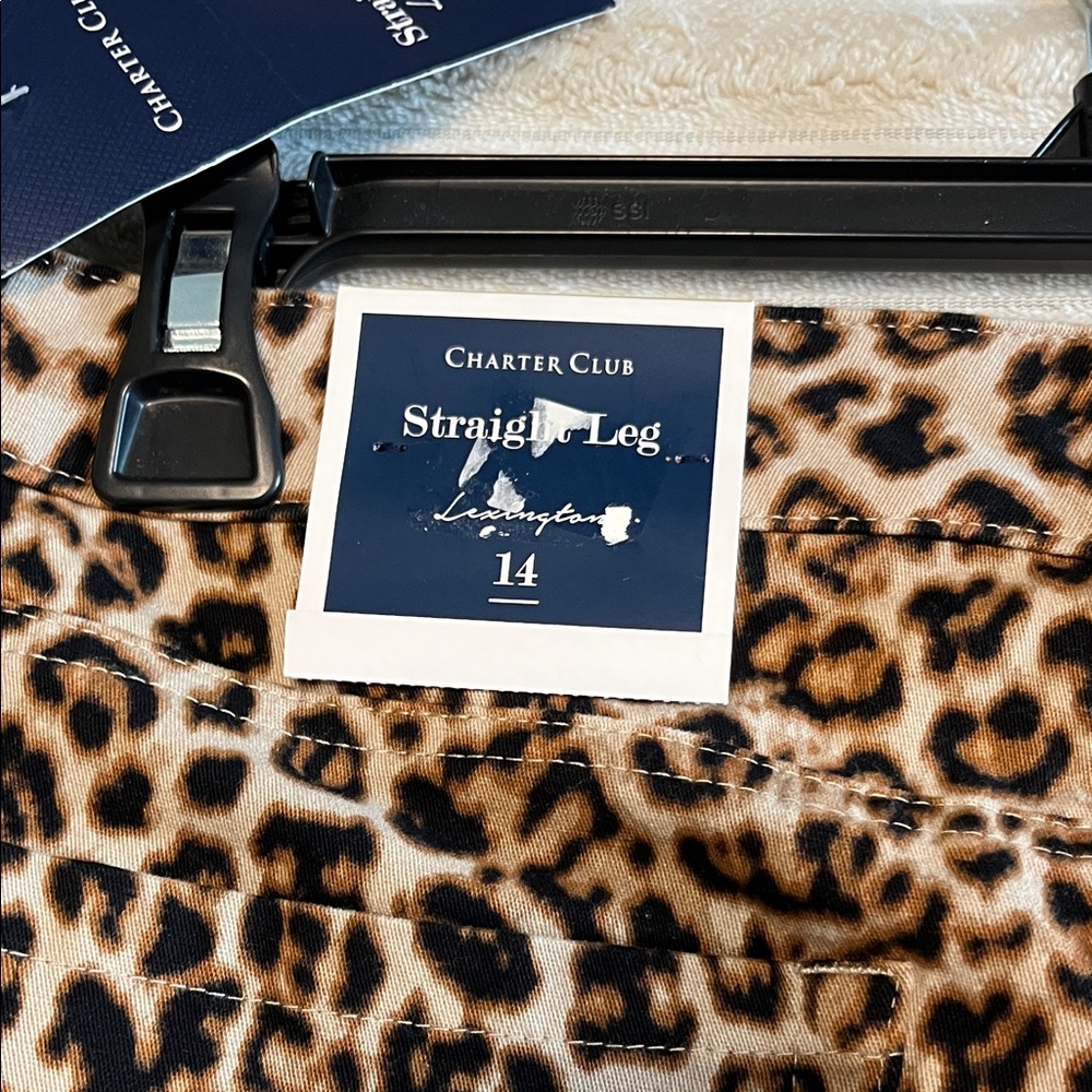 Charter Club Lexington Leopard Print High Rise Straight Leg Jeans NWT 14 - Picture 7 of 9